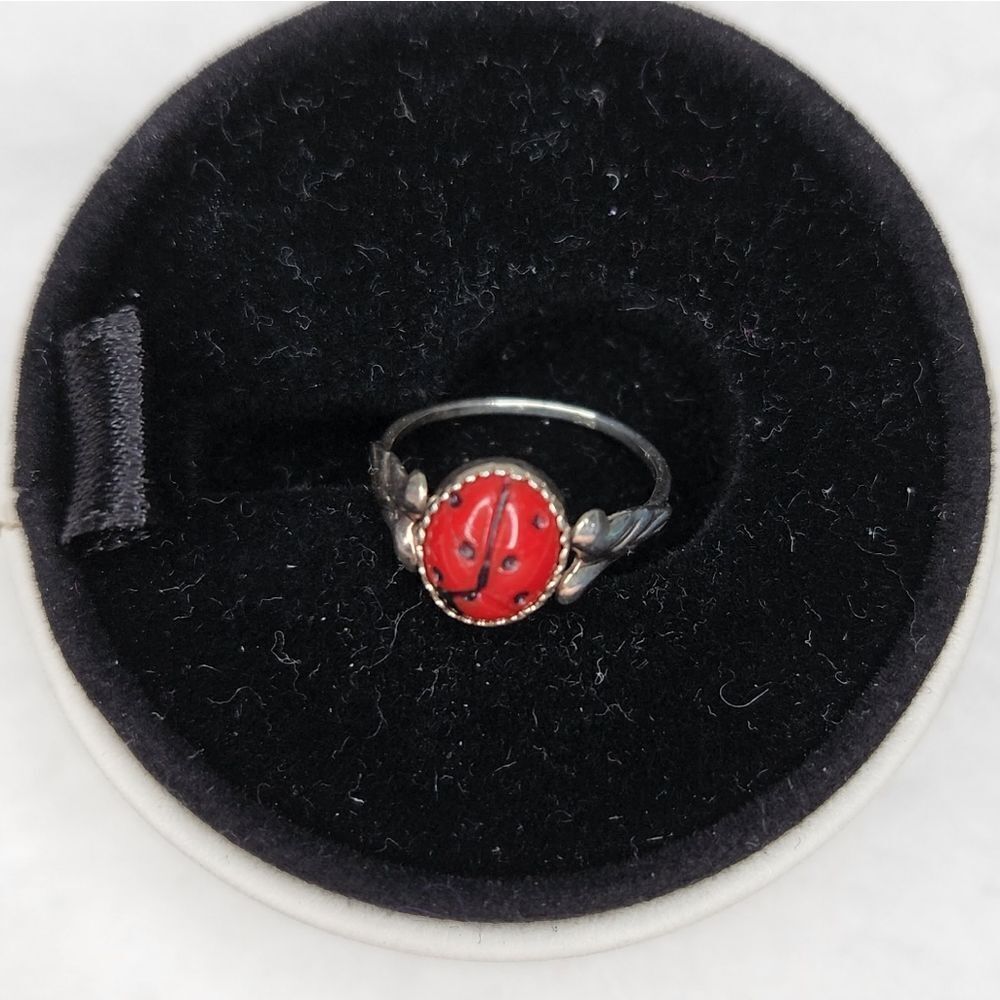 Child's silver ladybug ring - Picture 3 of 7